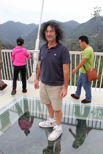 File:13ZhangjiajieJohnGlassByEric.jpg