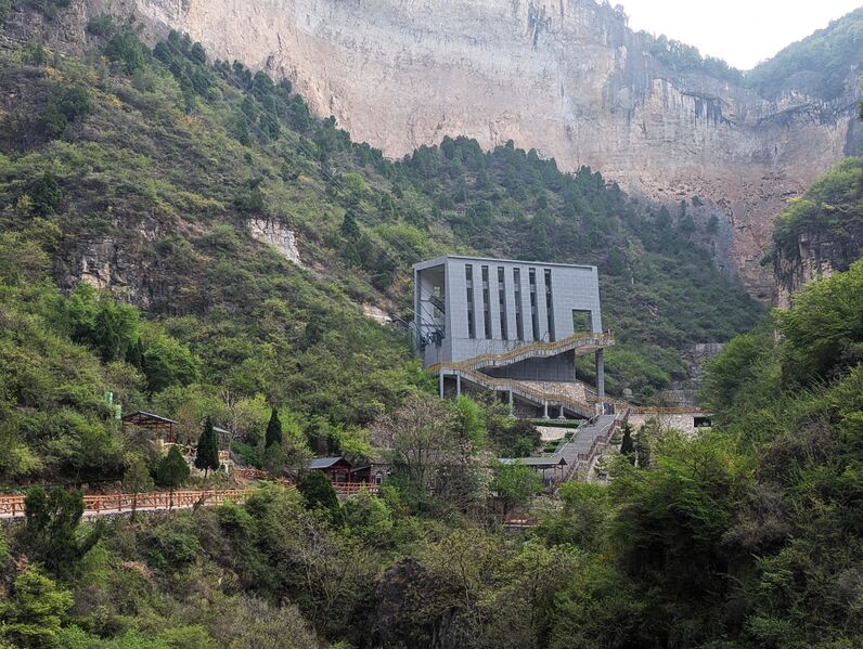 File:BaizhangElevatorBaquanxia60.jpg