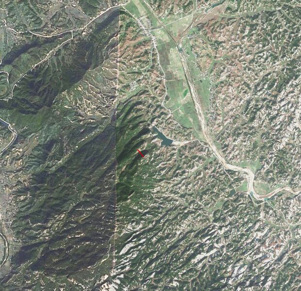 File:ShiniuzhaiScenicFootbridgeWideSatellite&Bridge.jpg