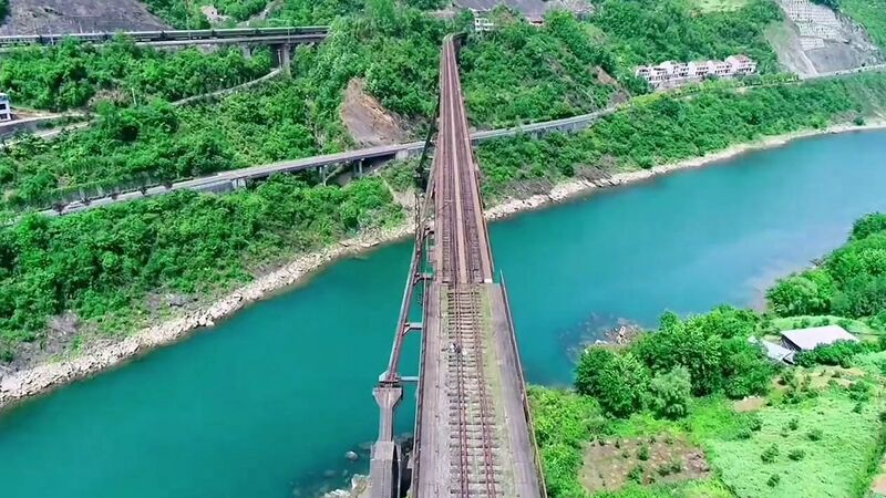 File:Shimiaogou Hanjiang RailwayDeck.jpg