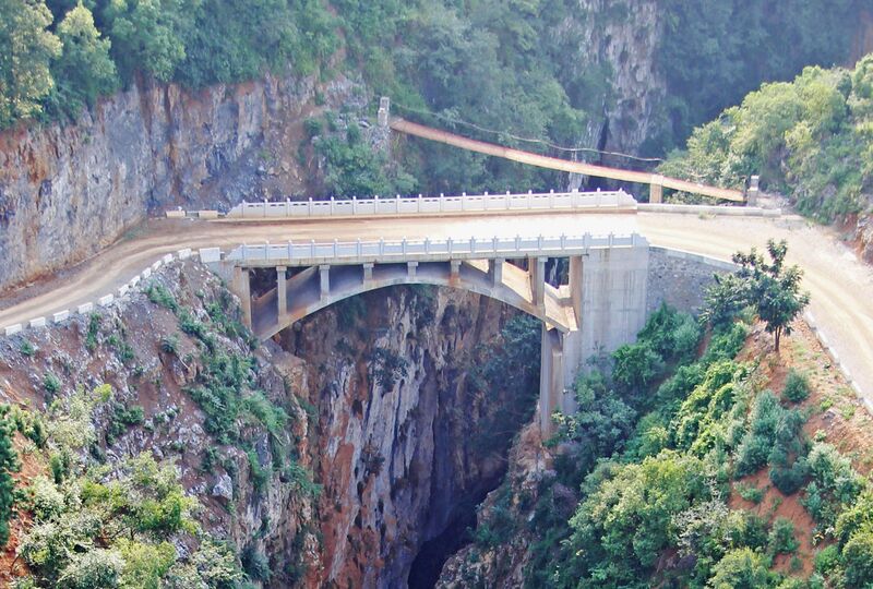 File:WanglongbaoArch&Close.jpg