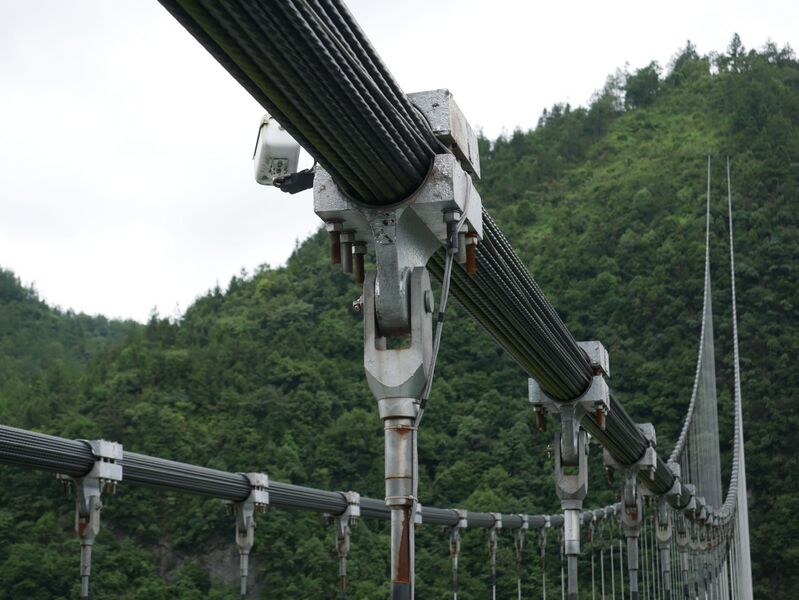 File:Yundingfeidu Glass Footbridge58.JPG