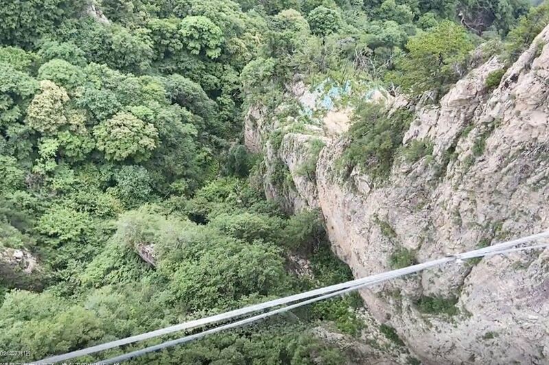 File:LaojunshanDownCliff.jpg