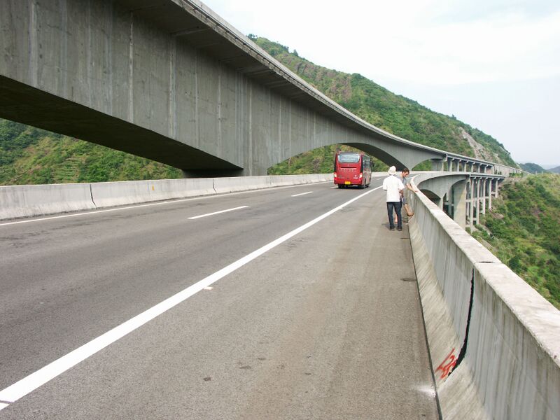 File:HongshiliangDeck.jpg