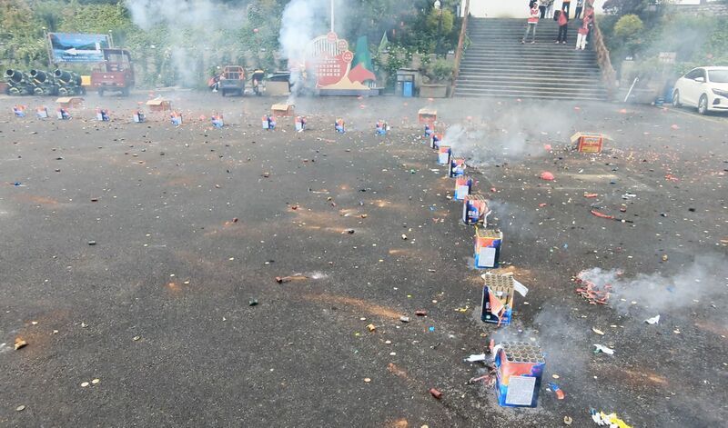 File:NizhuheFireworks2025.jpg
