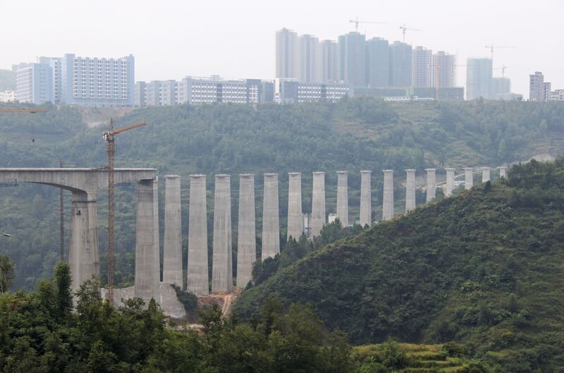 File:YudongheRailway&Buildings.jpg