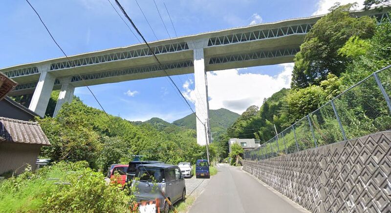 File:EastViaduct.jpg