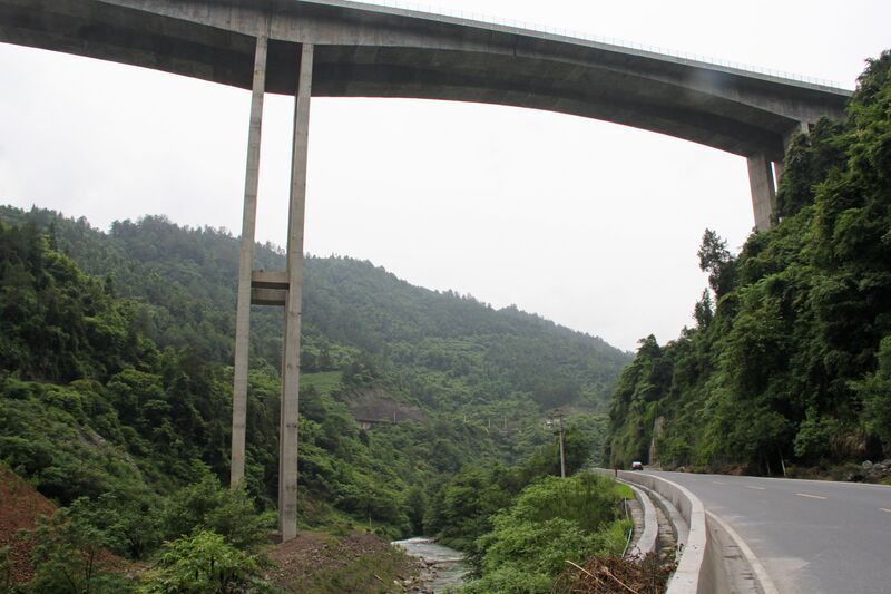 File:GuyangRiverYongshun97mtrH.JPG