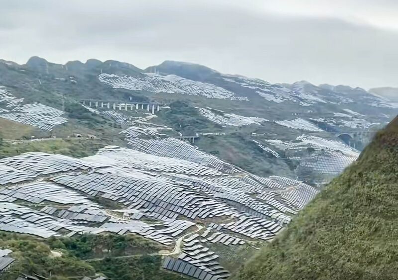 File:Xiaomidi Solar Panels.jpg