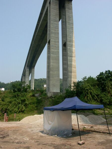 File:YangjialingTent&Pier copy.jpg
