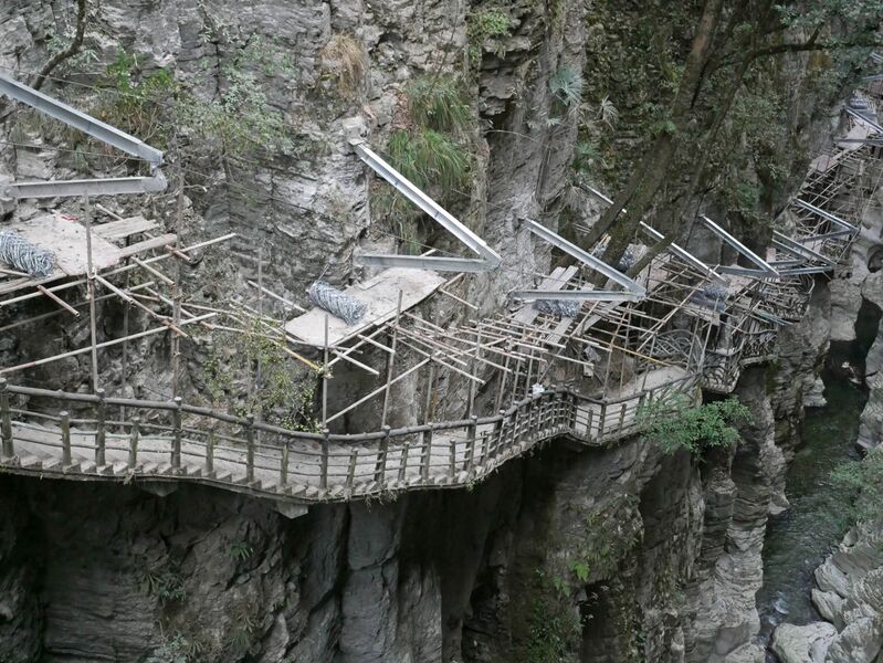 File:YunzhiduanCliffwalk18 copy.JPG