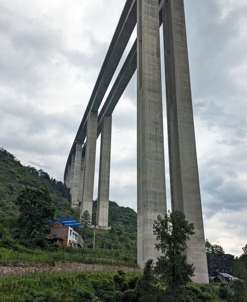 File:DaojiaoShaftGraySky2.jpg