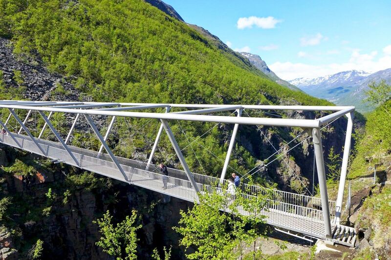 File:GorsabruaLyngenfjord Bungee.jpg