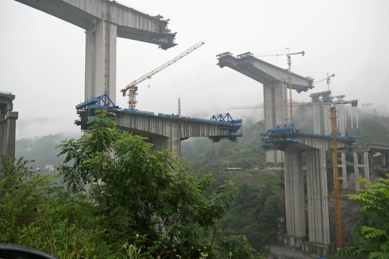 File:HuangshiTwoSpans.JPG