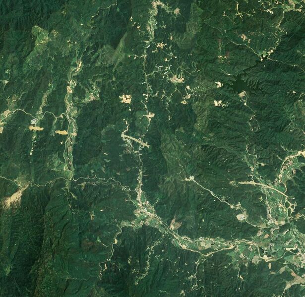 File:ShuangyueSatelliteWide.jpg