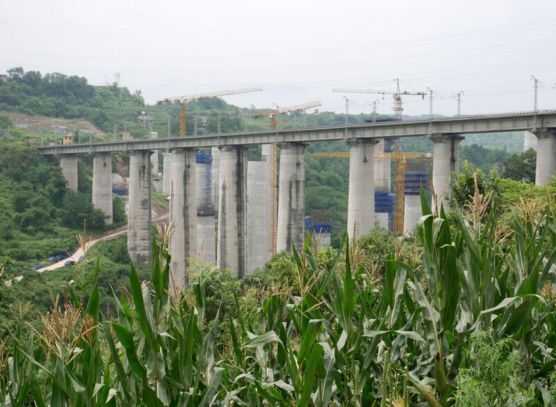File:Daqinggou RailwayCorn.JPG