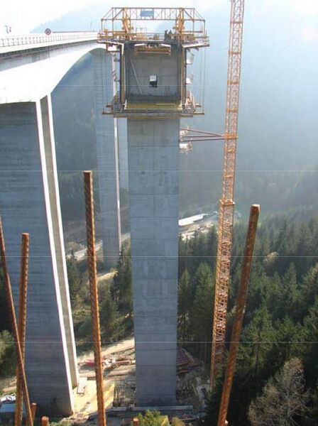 File:3TalubergangLavantSteinerBau.jpg