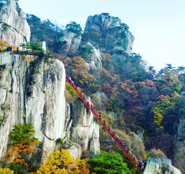 File:Daedunsan3By 김창덕.jpg