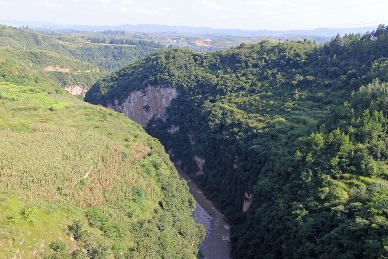 File:DiaolanheGorgeEast.jpg