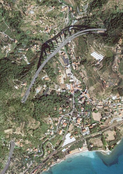 File:Valle LatteSatellite.jpg