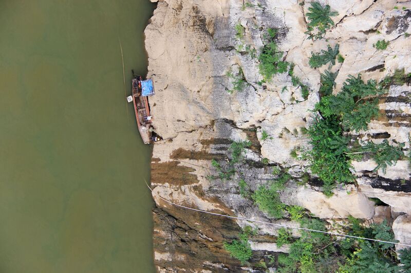 File:WujiangArchCliff&River.jpg