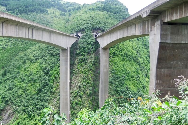 File:LiangchaheBetweenByChangjiang.jpg
