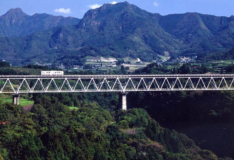 File:1TakachihoRailwayBridge.jpg