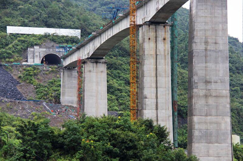 File:GuanyinqiaoRailwaySpanTunnel.jpg