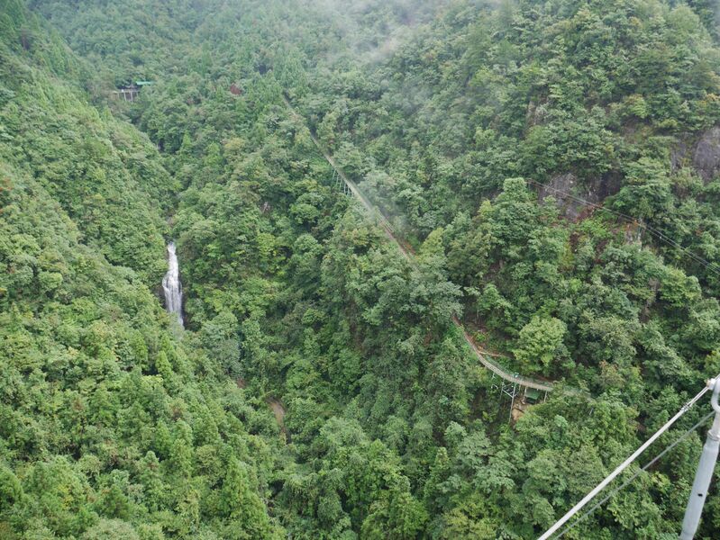 File:LingjiangyuanMountainCoaster12.JPG