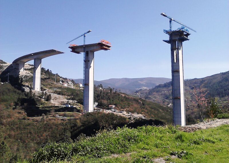 File:MaraoPiers&Valley4.jpg