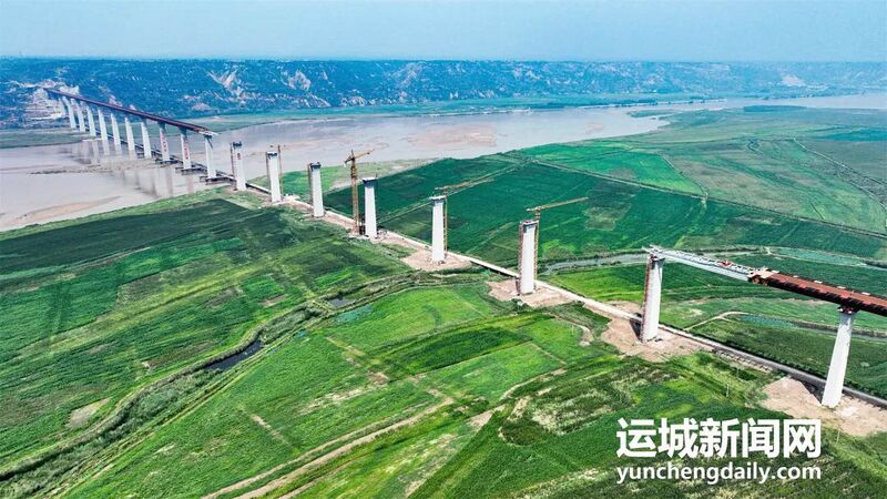 File:Huanghe Bridge Linyi35.jpg