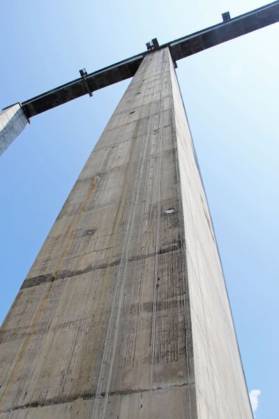 File:SancaowanRailwayConcretePier.jpg