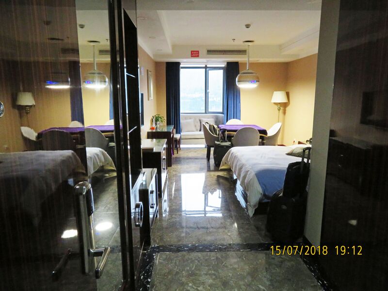 File:744BadongHotelByJohnFilmer.JPG