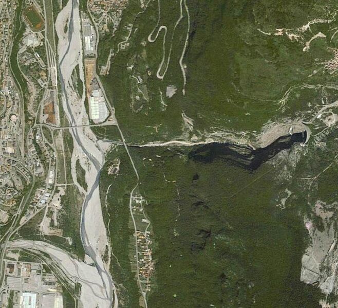 File:8VajontAerial.jpg