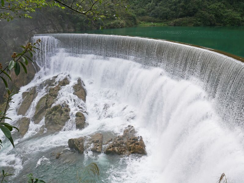 File:FengleheDamWater.JPG