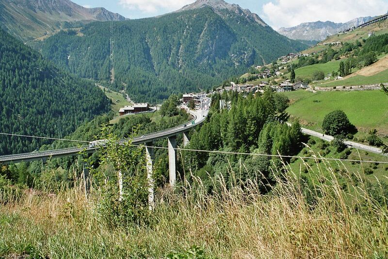 File:SanLeonardoPanoramio.jpg