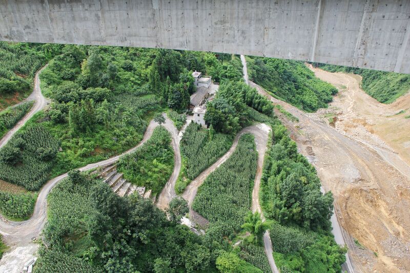 File:SanchagouSlopeRoads.jpg