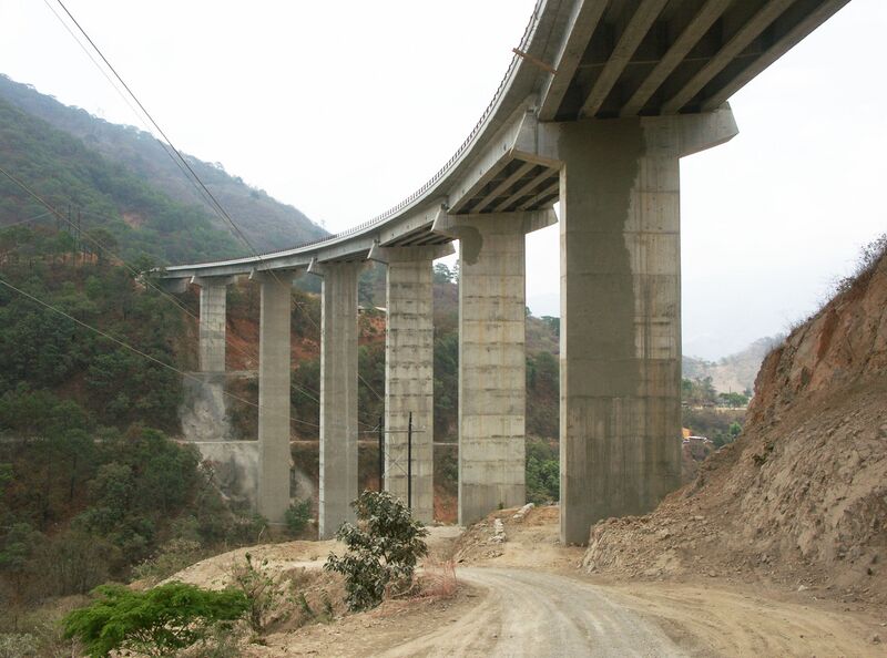 File:SantaLuciaBridge14.jpg