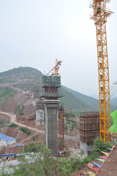File:TuchengPierConstruction.jpg