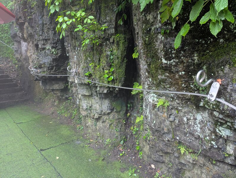 File:Qingjiang FangshanWirewalk.jpg