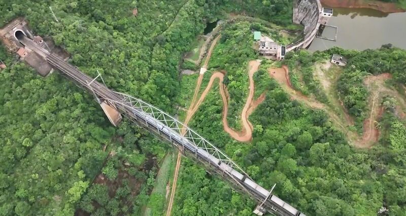 File:YingshuiheRailwayTrussDown.jpg