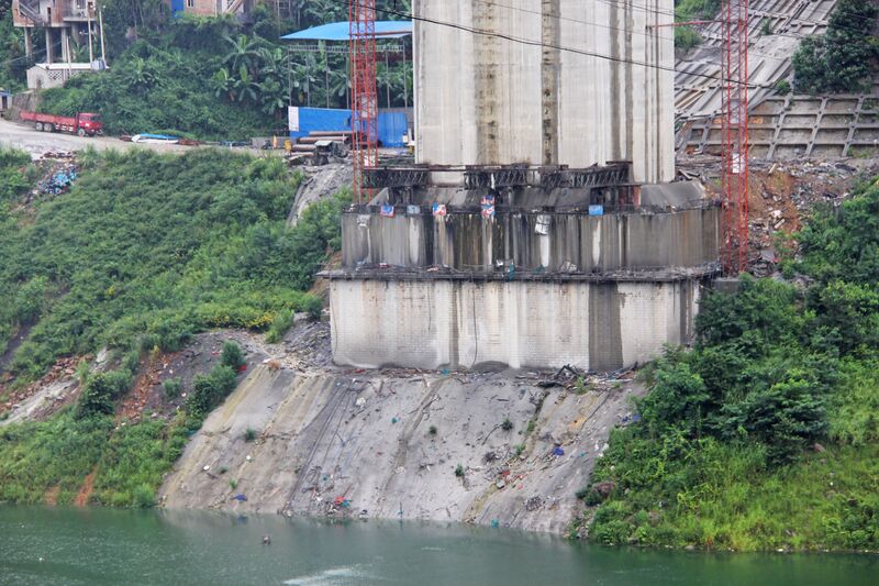 File:BeipanjiangWang'anLakeEdge.jpg