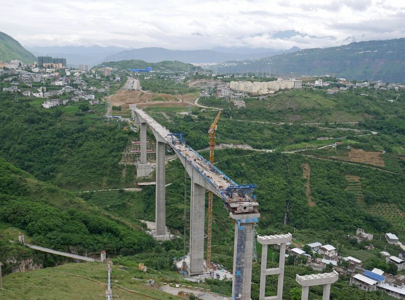 File:LeiboExitFromHill.JPG