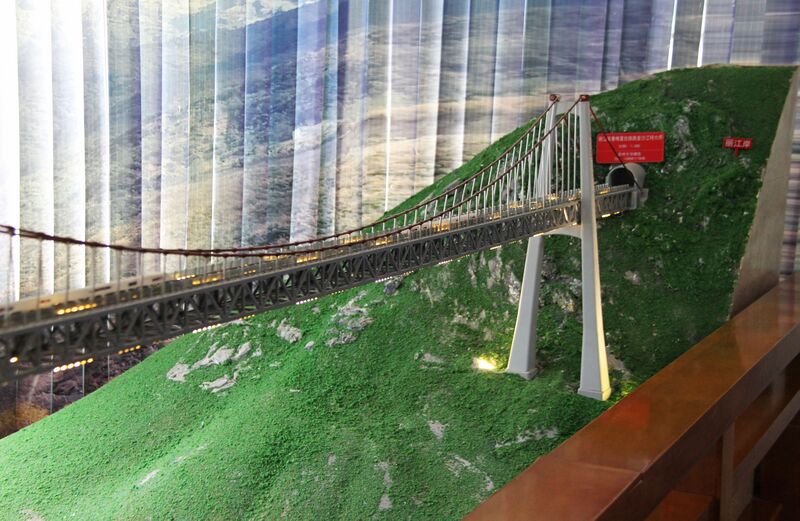 File:249TigerLeapingRailwayModel copy.JPG