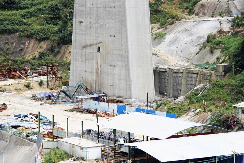File:BalingheRailwayPierBase3.jpg