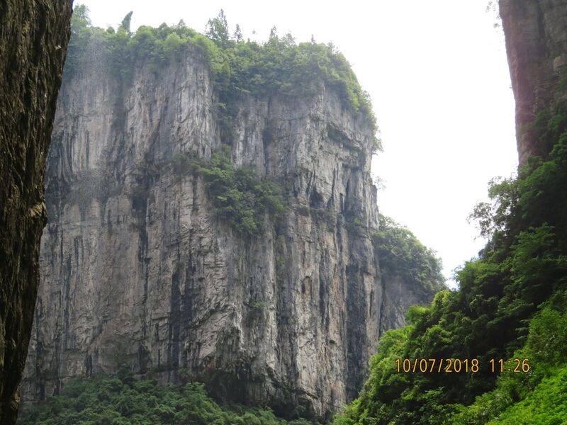 File:477WulongCliffByJohnFilmer.JPG
