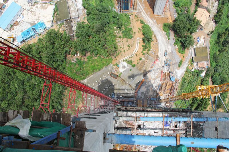 File:BeipanjiangDuge160mtrDown.jpg