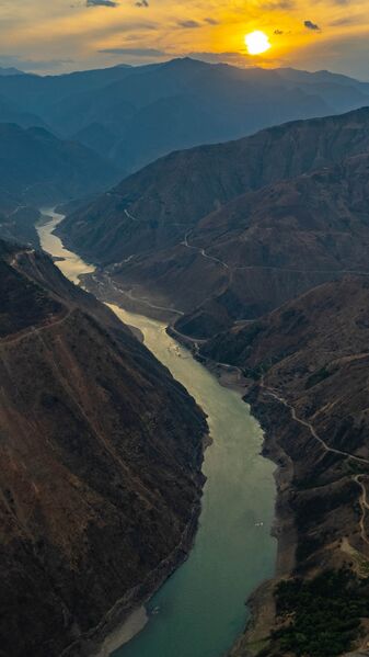 File:Yalong LiangshanSunset.jpg
