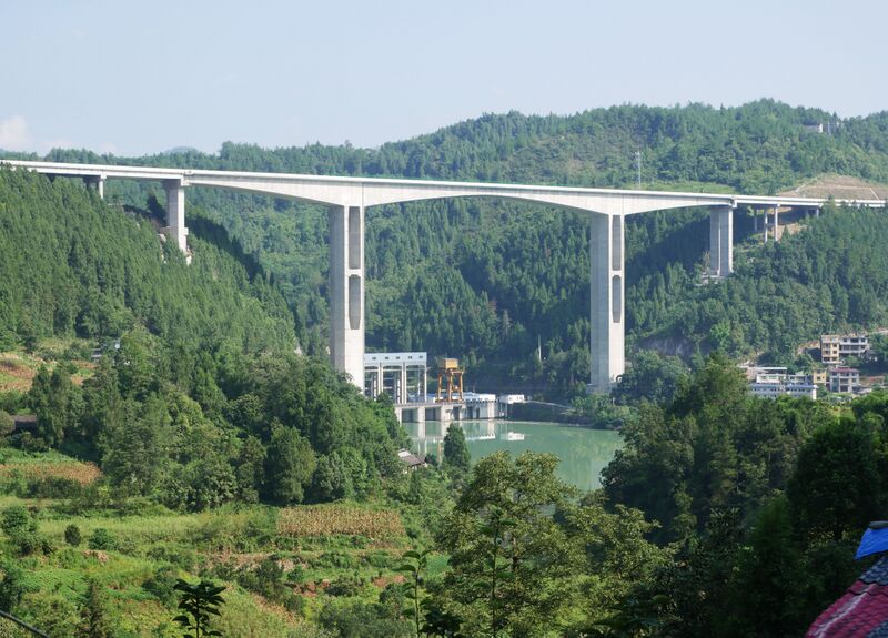 File:ApengjiangNumber1FarView.JPG