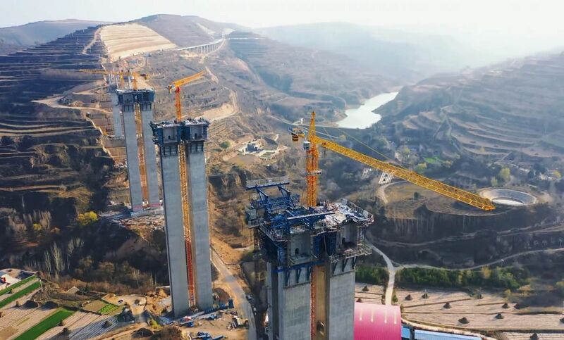 File:YoulianHongheValley2.jpg
